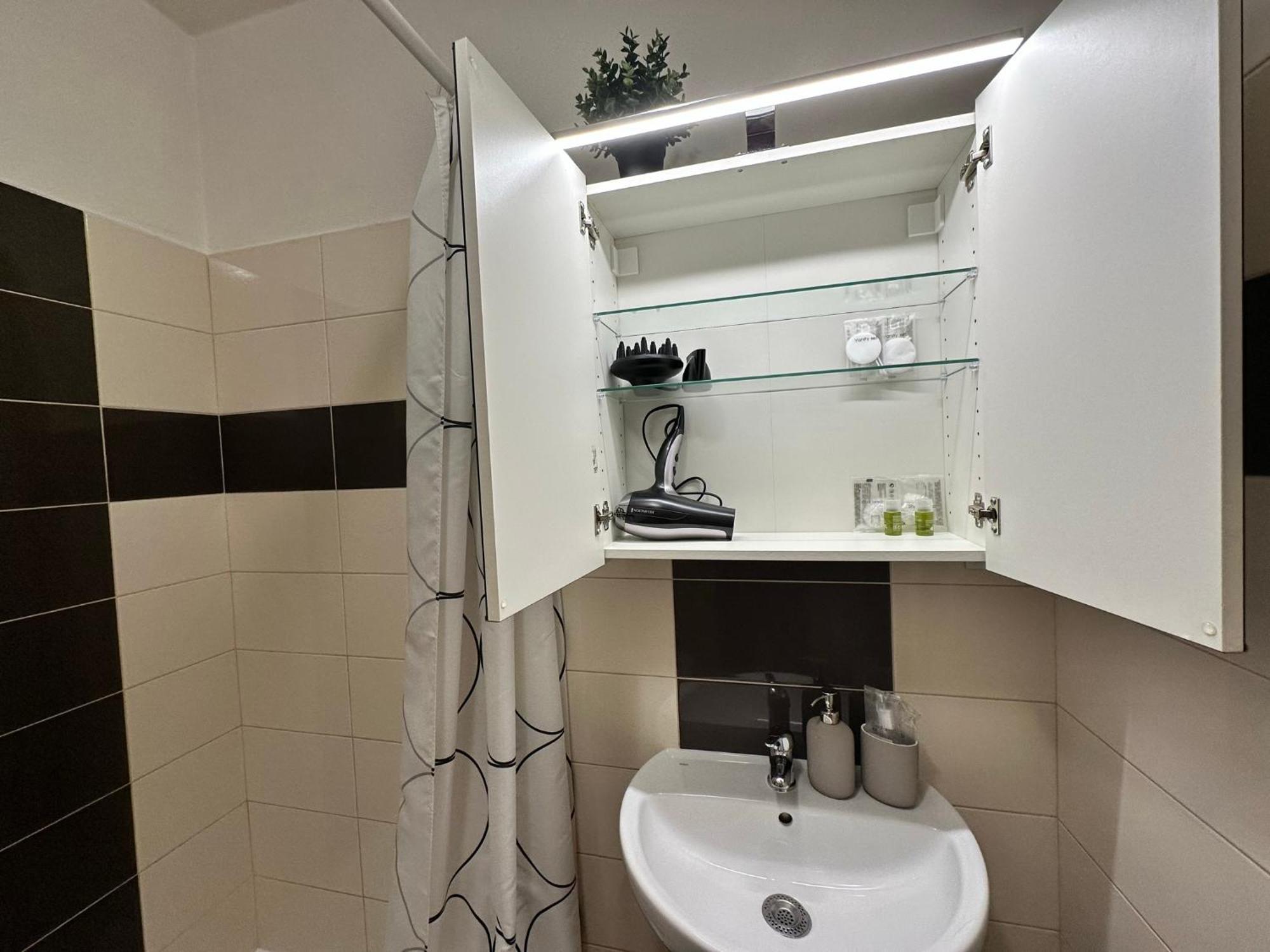Cozy Studio Apartment In The Wider Center Pressburg Exterior foto